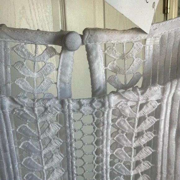 Banana Republic AURIENE LACE
MAXI DRESS - Picture 10 of 13